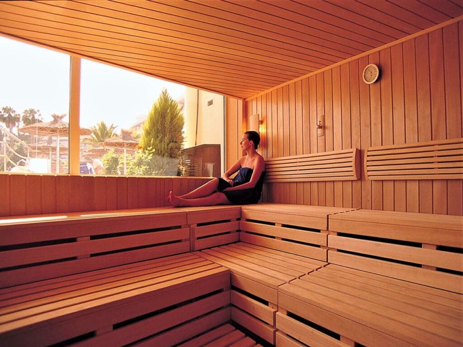 Activo Fitness Center — Functional training · sauna · ice bath
